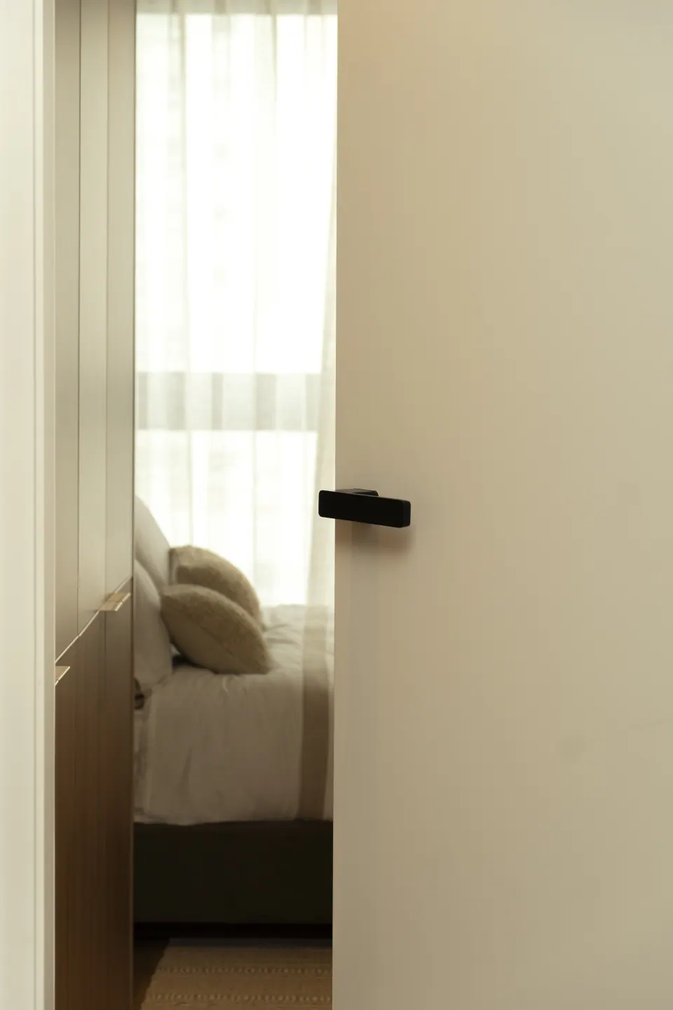 Mac — Puerta en la composición de la suite.